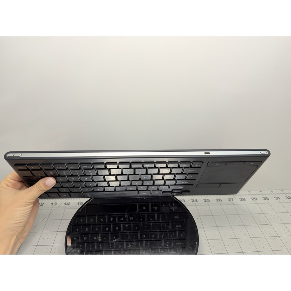 Logitech K830 Wireless Keyboard Backlit Touchpad Built-In - Tested - Picture 4 of 6